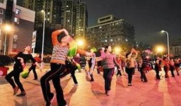 广场舞戴胸罩的爆料视频,揭秘背后真相与争议