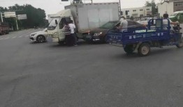 淮安区交通事故最新爆料,多车连环相撞，现场情况紧急！